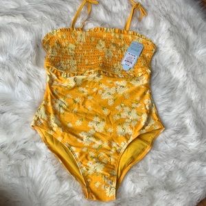 Cat & jack 1 piece swimming suit size 14/16